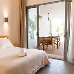 Li Mango Hotel 3*