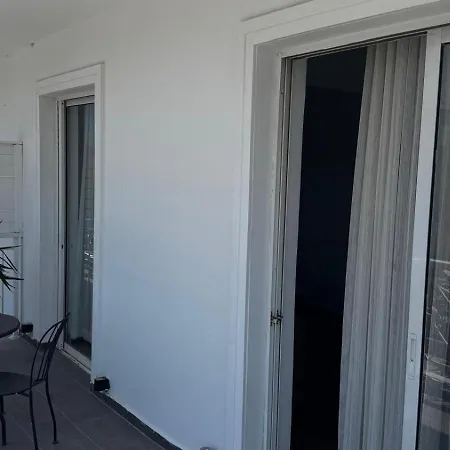 Li Mango Hotel 3*