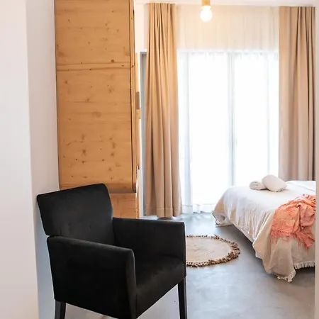 Li Mango Hotel 3*